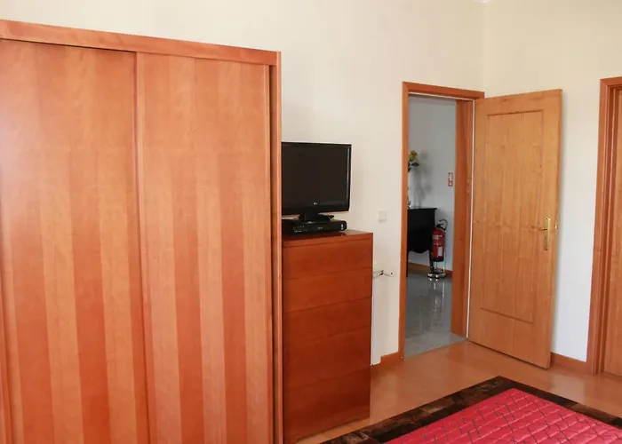 Casa Cortes Em Melgaco Дом отдыха