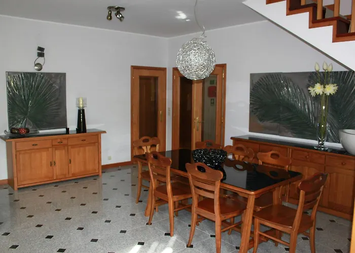 Casa Cortes Em Melgaco Дом отдыха *